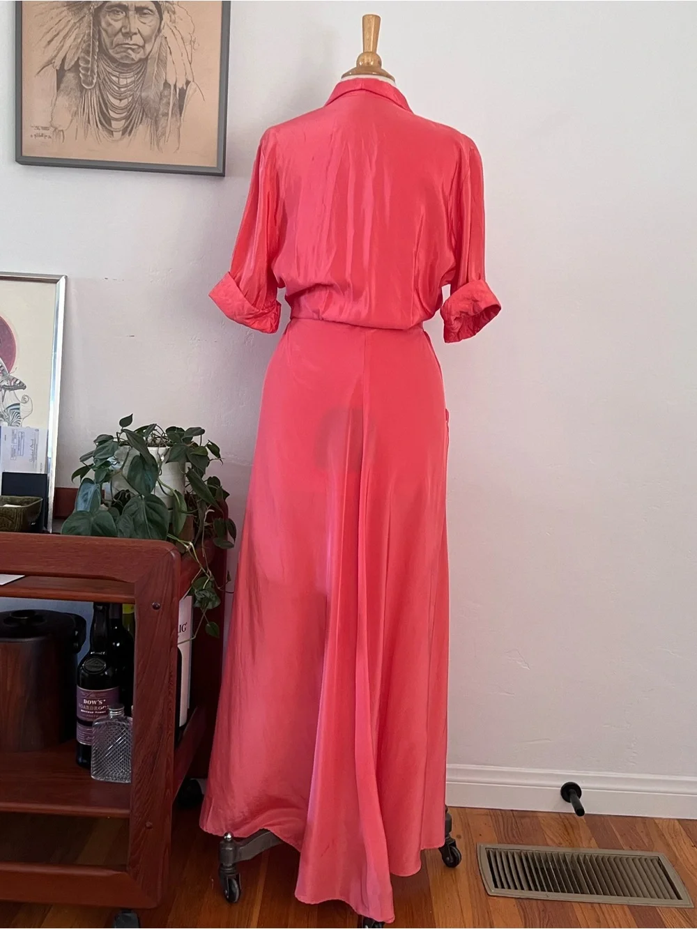 Vintage Coral Satin Long Robe with Embroidered Pocket and Tie Waist - Picture 3 of 6